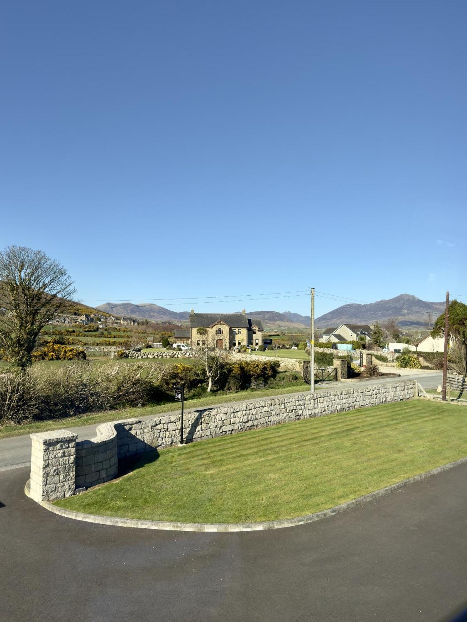 Mourne Country House Bed And Breakfast Кілкіл Номер фото